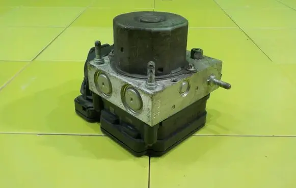 Volkswagen Polo V 6R ABS Pump 6R0614517AJ 18AB27