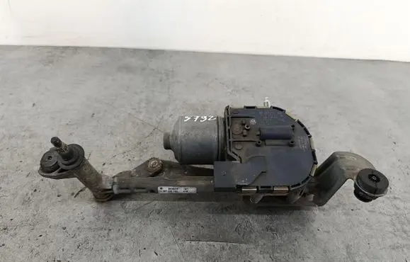 Volkswagen Golf Plus Front wiper linkage 