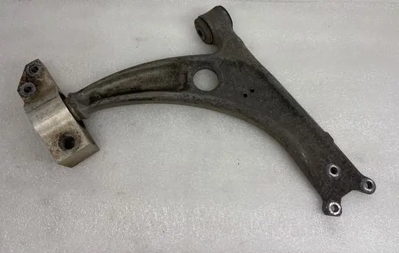 Front lower control arm/wishbone