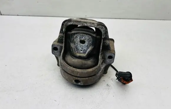 Audi A4 S4 B8 8K Engine mount bracket 8K0199381