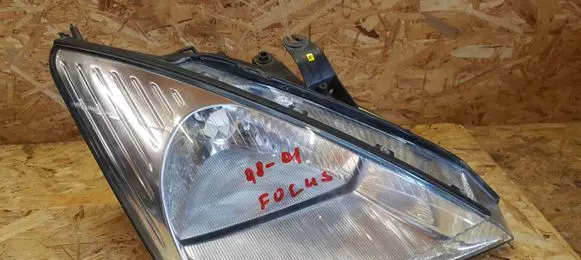 Ford Focus Headlight/headlamp