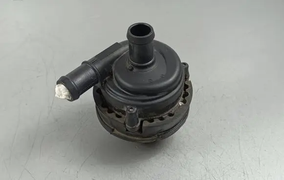 Alfa Romeo Stelvio Electric auxiliary coolant/water pump 00505528600