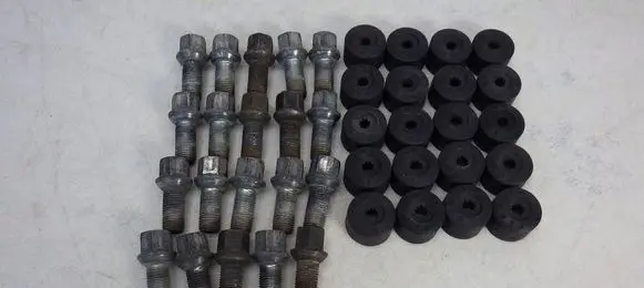 Volkswagen Golf VII Nuts/bolts 