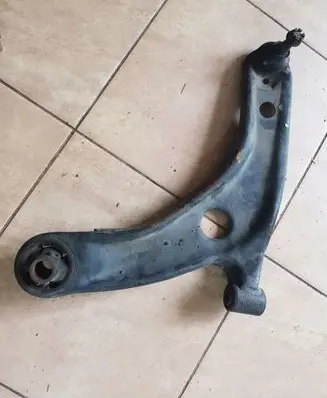 Front lower control arm/wishbone