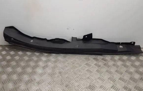 Infiniti Q70 Y51 Fender end trim 658211MA0A