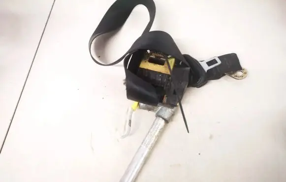 Audi A4 S4 B5 8D Front seatbelt 8d0857705a