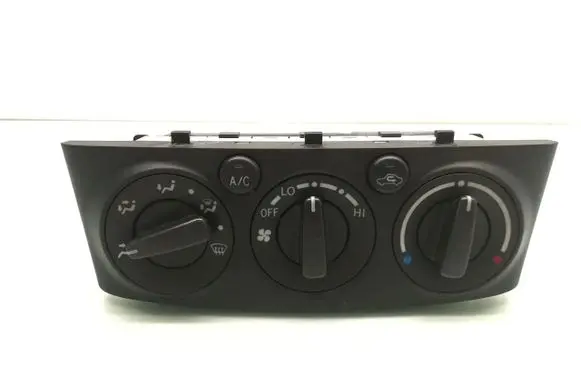 Toyota Avensis Verso Climate control unit 55900-05240 MB146570-4463