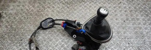 Nissan Qashqai Gear shifter/selector JD200