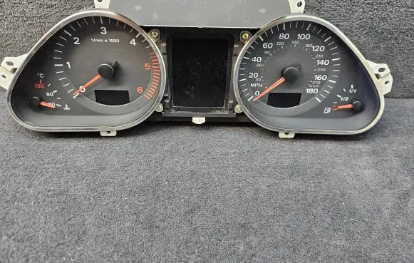 Audi Q7 4L Speedometer (instrument cluster) 4L0920981P 503002205203