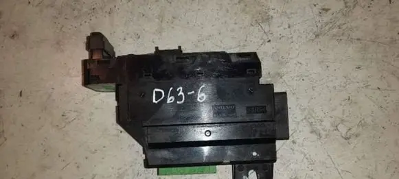 Volvo XC90 Electric window control switch 9401805 D636