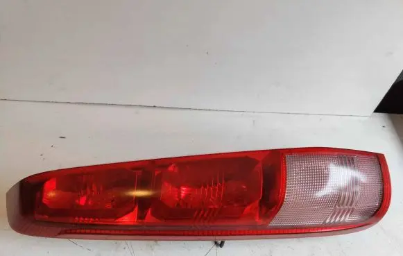Nissan X-Trail T30 Rear/tail lights B46L