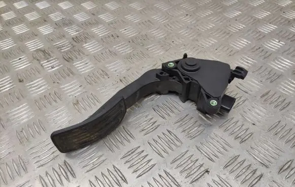Nissan Juke I F15 Accelerator throttle pedal 180023RA0B