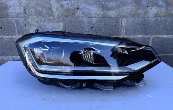 Volkswagen Golf Sportsvan Headlight/headlamp 517941082
