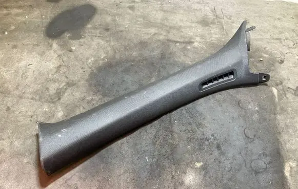 Volvo XC90 (A) pillar trim