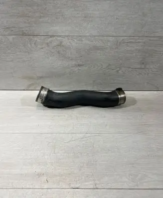 Intercooler hose/pipe