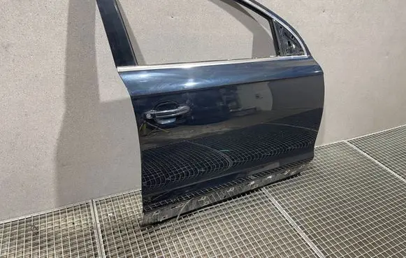 Audi Q7 4L Front door 