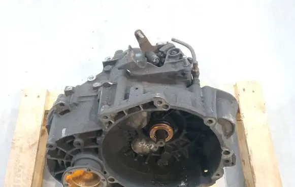Volkswagen PASSAT B6 Manual 5 speed gearbox HDV