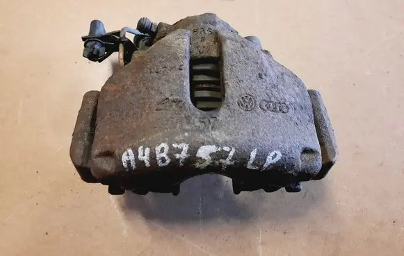 Front brake caliper