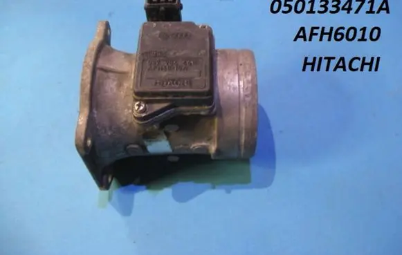 Seat Alhambra (Mk1) Mass air flow meter 050133471A