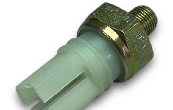 Nissan Primera Oil pressure sensor G18 25240G2400