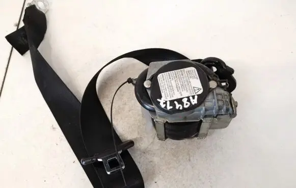 Skoda Octavia Mk2 (1Z) Front seatbelt 1z0857702b