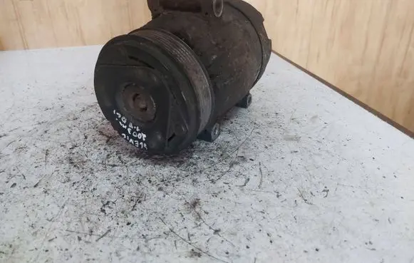 Renault Scenic I Air conditioning (A/C) compressor (pump)