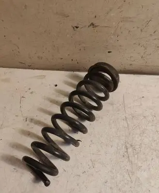 BMW 1 E81 E87 Rear coil spring 6764419