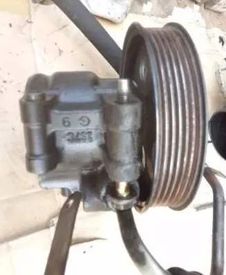Ford Mondeo Mk III Power steering pump