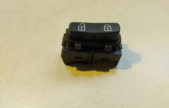 Volvo XC60 Central locking switch button 30710475 03451600