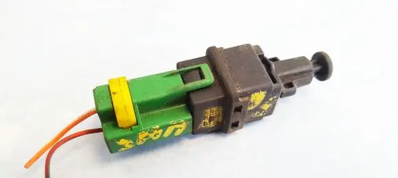 Opel Vectra B Brake pedal sensor switch 90243815 90244648