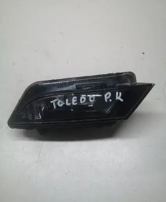 Seat Toledo IV (NH) Front fog light 6J9949702A 1NE01107702