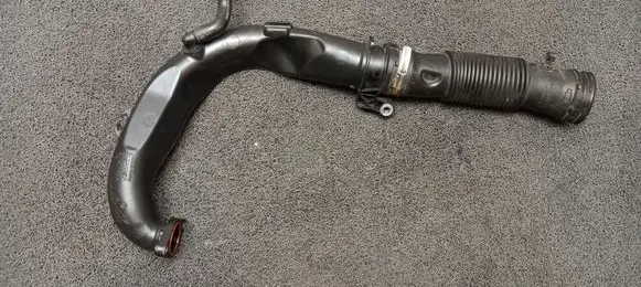 Dacia Sandero Air intake hose/pipe 8200645723 165757148R