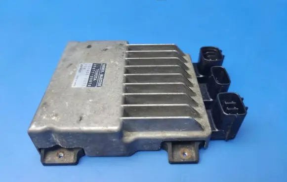 Lexus IS 220D-250-350 Fuel injection control unit/module 8987120070 1310001371