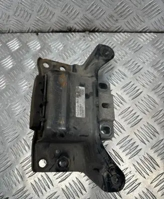 Skoda Octavia Mk3 (5E) Engine mount bracket 5Q0199555R 13102014 AVP1B5712Q0