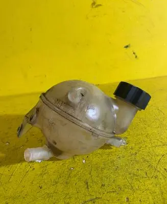 Coolant expansion tank/reservoir