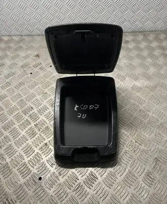 KIA Sorento Armrest
