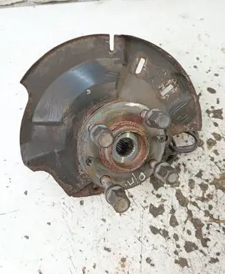 KIA Rio Front wheel hub