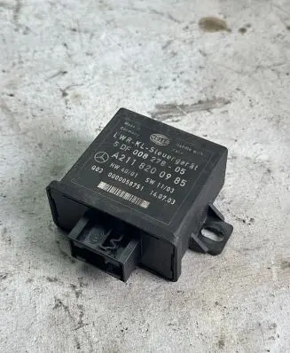 Mercedes-Benz E W211 Light module LCM A2118200985 0000058751 5DF00827805