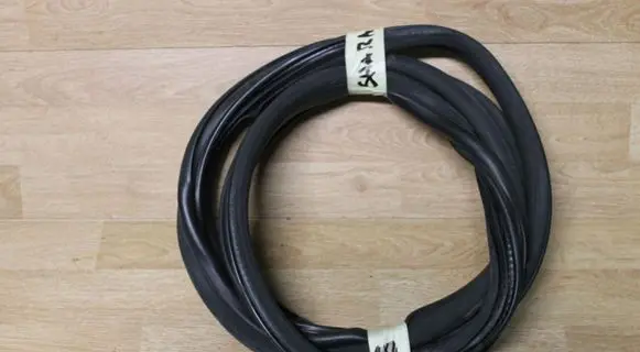 Volkswagen Sharan Rear door rubber seal (on body) 