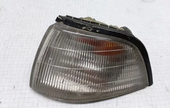 Mazda 626 Front indicator light 21061257 0087032