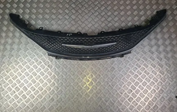 Chrysler Pacifica Front bumper upper radiator grill 68228996AB