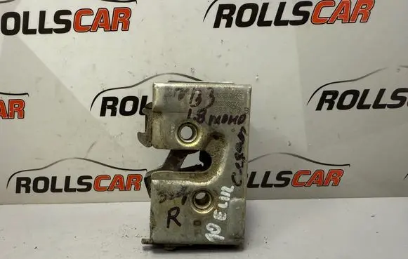 Volkswagen PASSAT B3 Rear door lock 357839016B