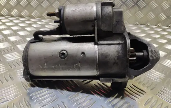 Volkswagen PASSAT B5.5 Starter motor
