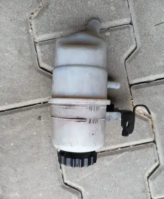 Jeep Wrangler Power steering fluid tank/reservoir