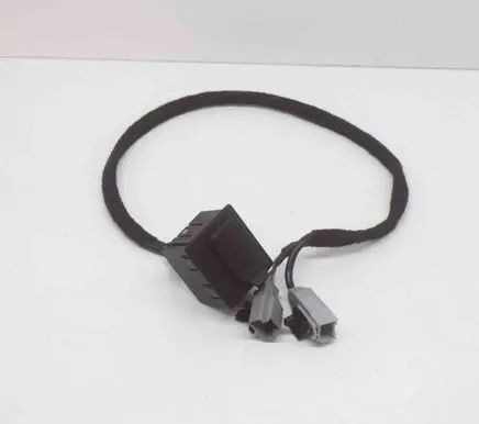 Maserati Quattroporte AUX in-socket connector 4200012033 670017485