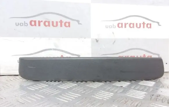 Front bumper splitter molding