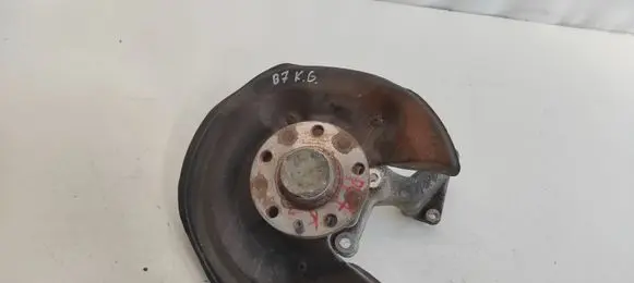 Volkswagen PASSAT B7 Rear wheel hub