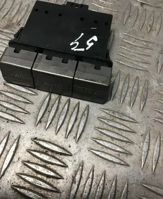 Nissan X-Trail T30 Differential lock switch 