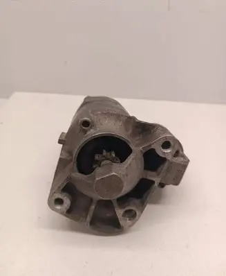 Renault Clio II Starter motor D7e22 104674