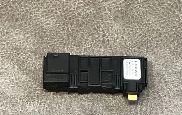Mercedes-Benz E A207 Oil temperature sensor A1729058200